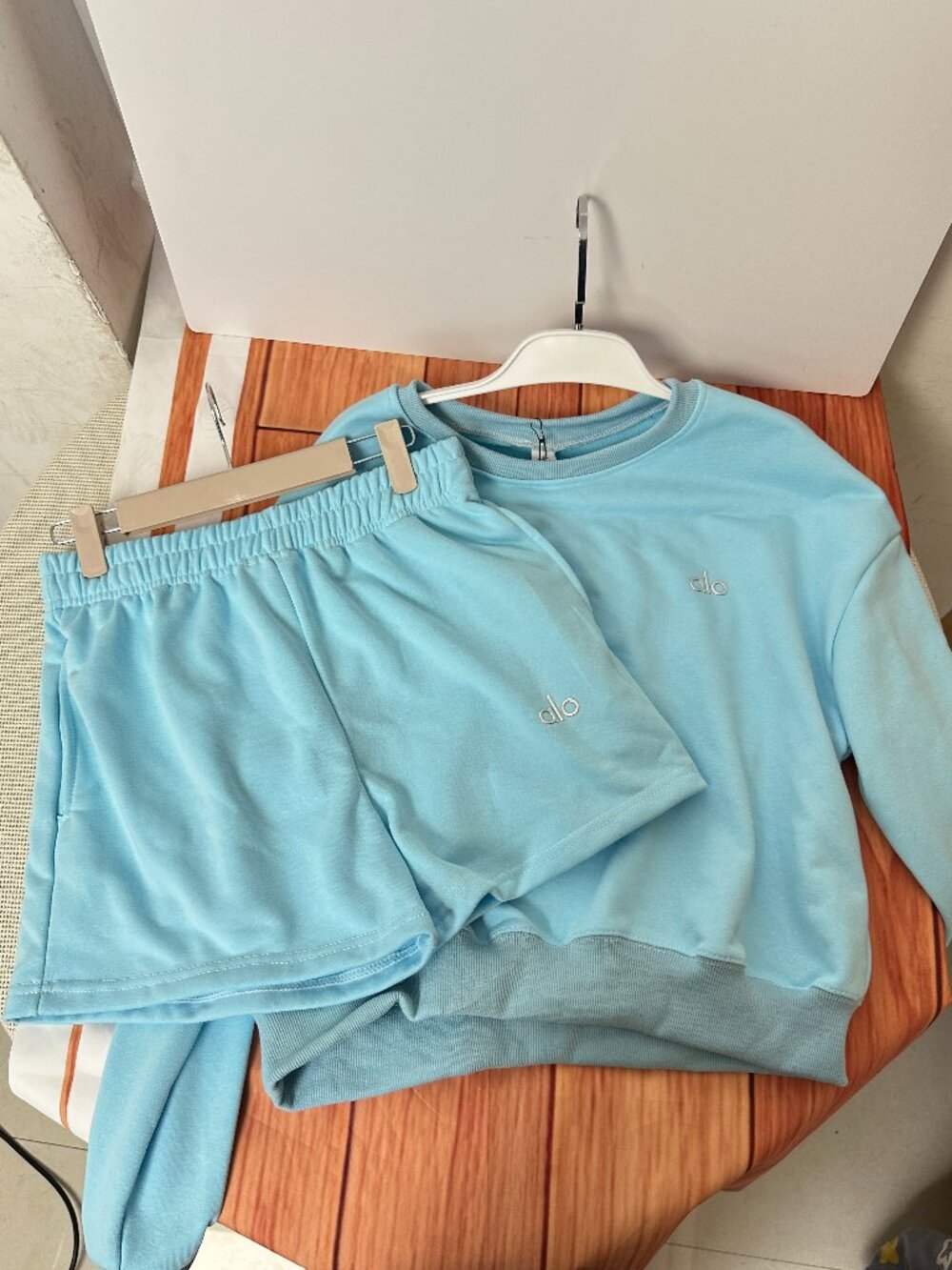 ALO Blue Long-Sleeve Top & Shorts Set — Size S